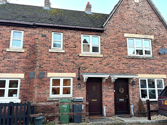 2 Bedroom Terraced House To Rent In Court View, Stonehouse, GL10