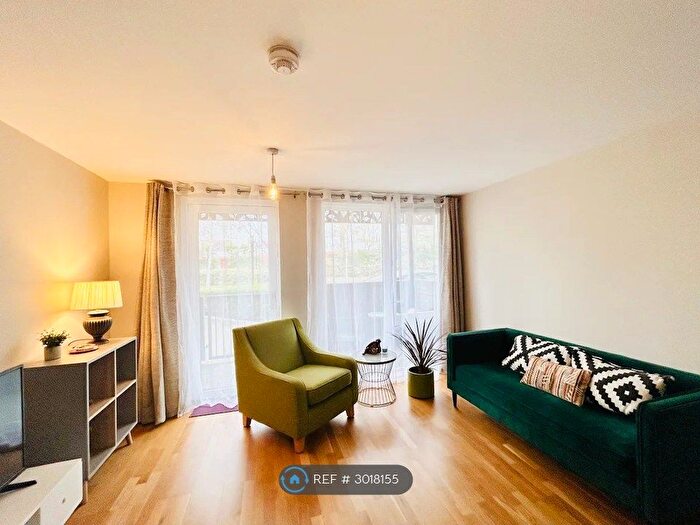 2 Bedroom Flat To Rent In Bluebell House, London, SE16