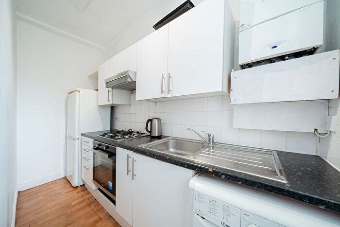 3 Bedroom Maisonette To Rent In Finchley Road, Hampstead, NW3