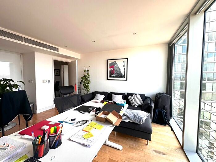 1 Bedroom Flat To Rent In Marsh Wall, London, E14