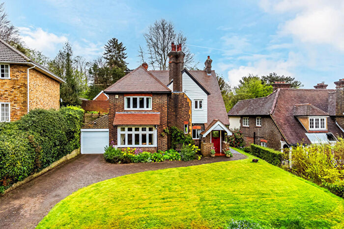 5 Bedroom Detached House For Sale In Woodhurst Park, Oxted, Surrey, RH8
