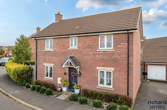 4 Bedroom Detached House For Sale In Richardson Road, Swindon, Wiltshire, SN25