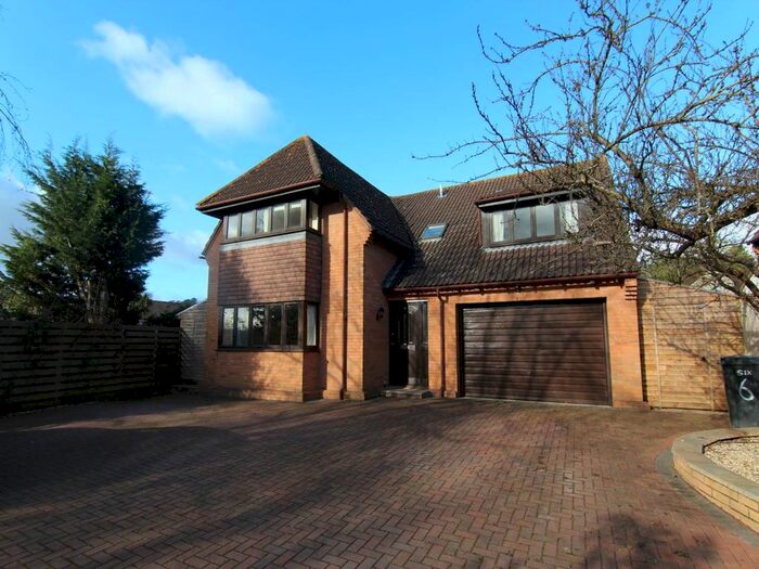 4 Bedroom Property To Rent In The Grange, Coombe Dingle, Bristol, BS9