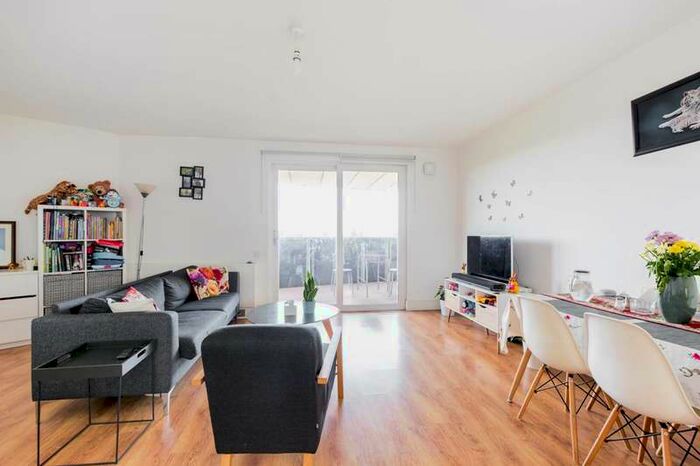 2 Bedroom Flat To Rent In London Road, Barking, IG11