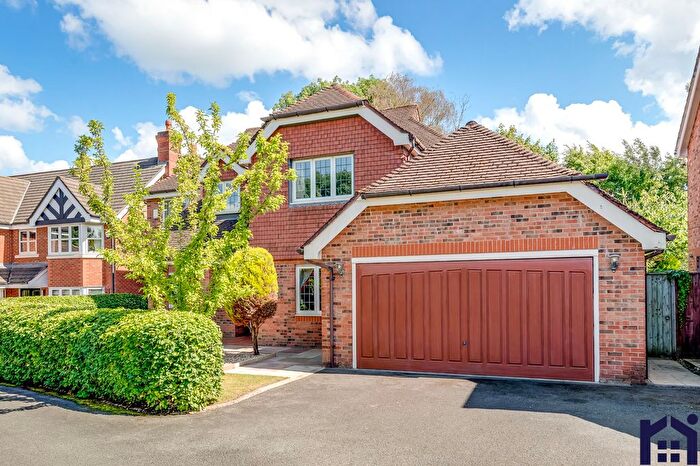 5 Bedroom Detached House For Sale In Hardacre Lane, Whittle-Le-Woods, PR6