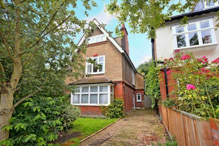 4 Bedroom Flat To Rent In Oakcroft Road, London SE13
