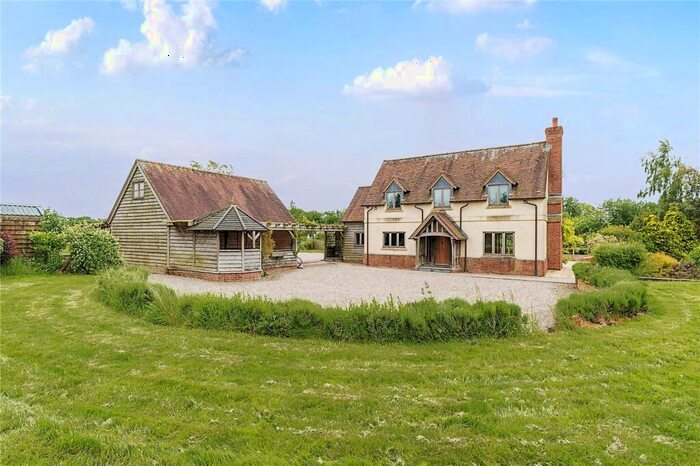 4 Bedroom Detached House To Rent In Uphampton, Shobdon, Leominster, Herefordshire, HR6