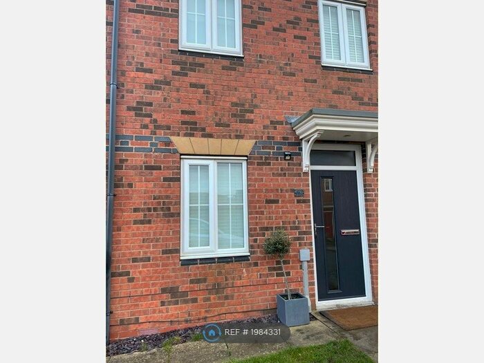 3 Bedroom Semi-Detached House To Rent In Deepdale Drive, Consett, DH8