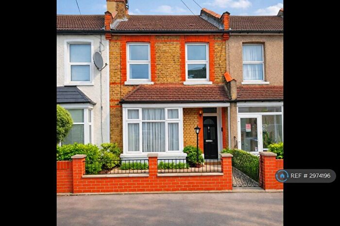 2 Bedroom Semi-Detached House To Rent In Kynaston Road, Thornton Heath, CR7