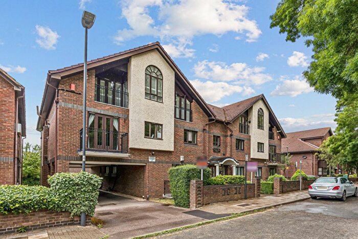 2 Bedroom Flat For Sale In Marsh Lane, Stanmore, HA7