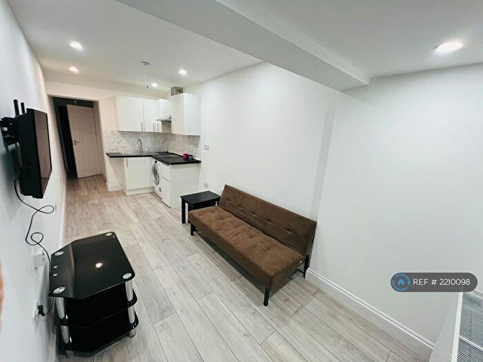 1 Bedroom Flat To Rent In Goodmayes Lane, Ilford, IG3