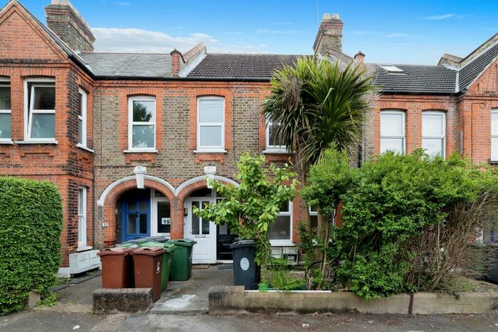 2 Bedroom Flat To Rent In Harris Street, Walthamstow, London, E17