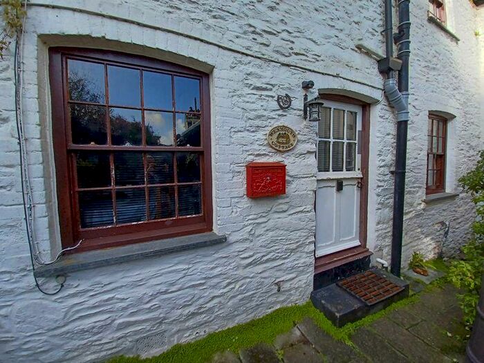 2 Bedroom Detached House To Rent In West Looe Hill, Looe, PL13