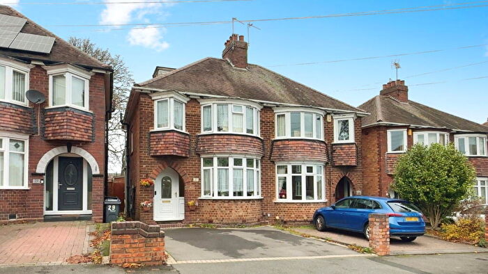 3 Bedroom Semi Detached House For Sale In The Broadway, West Bromwich, B71