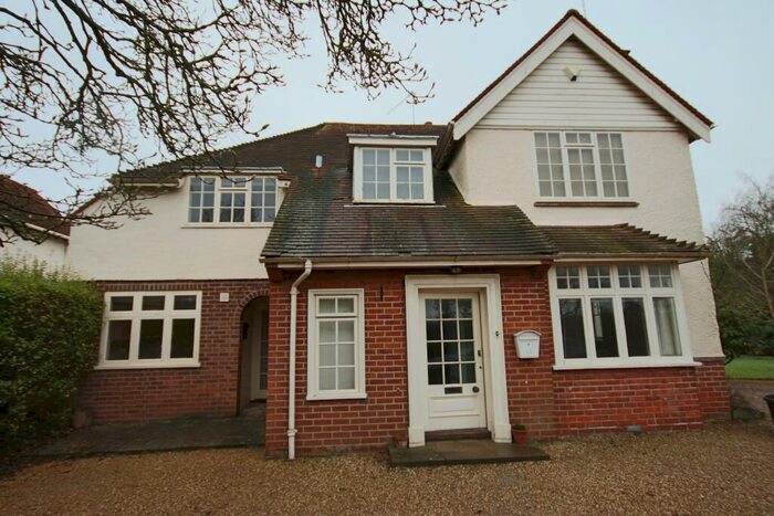 4 Bedroom Detached House To Rent In Holyport Road Holyport Maidenhead, SL6