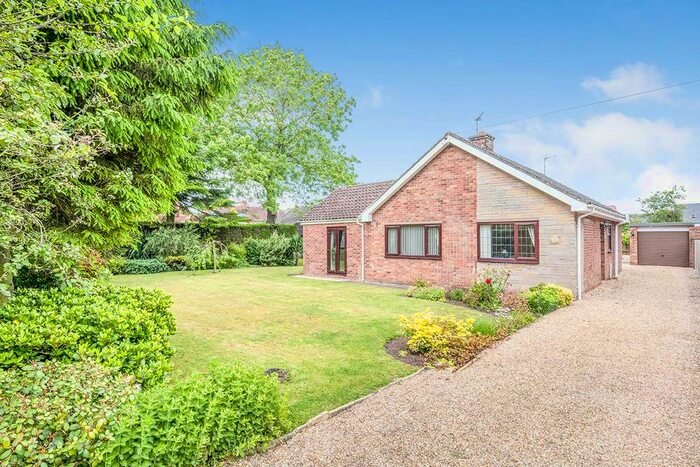 2 Bedroom Bungalow To Rent In Vicarage Lane, Beckingham, Doncaster, Nottinghamshire, DN10