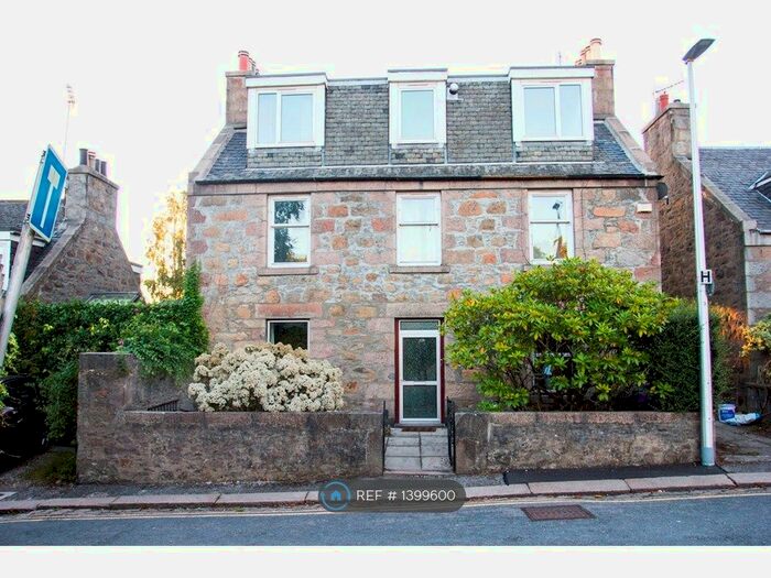 4 Bedroom Flat To Rent In Orchard Place, Aberdeen, AB24