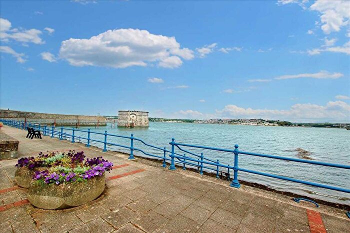 3 Bedroom Terraced House For Sale In Front Street, Pembroke Dock, SA72