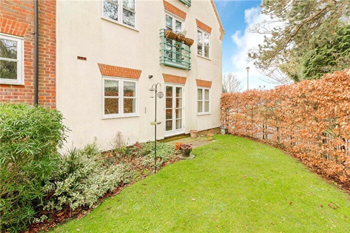 1 Bedroom Flat For Sale In Greyhound Lane, Winslow, Buckingham, MK18