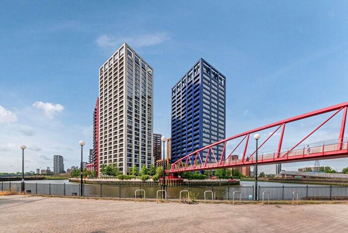 1 Bedroom Flat To Rent In Lyell Street, London City Island, E14