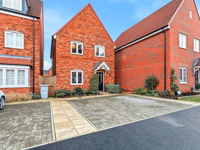 3 Bedroom Detached House For Sale In Hawthorn Drive, Rackheath, Norwich, Norfolk, NR13