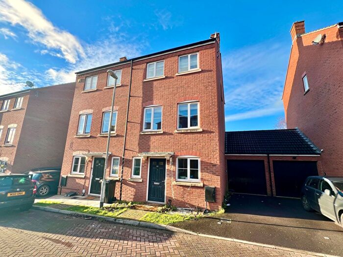 4 Bedroom Semi Detached House For Sale In Grove Gate, Staplegrove - No Onward Chain!, TA2