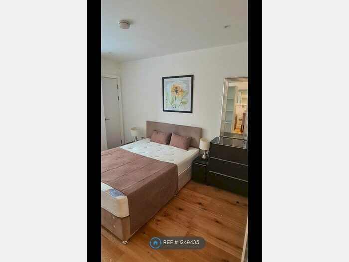 Studio To Rent In Riverdale House, London, SE13