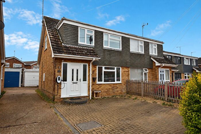 3 Bedroom Semi-Detached House For Sale In Gaskell Way, King's Lynn, PE30