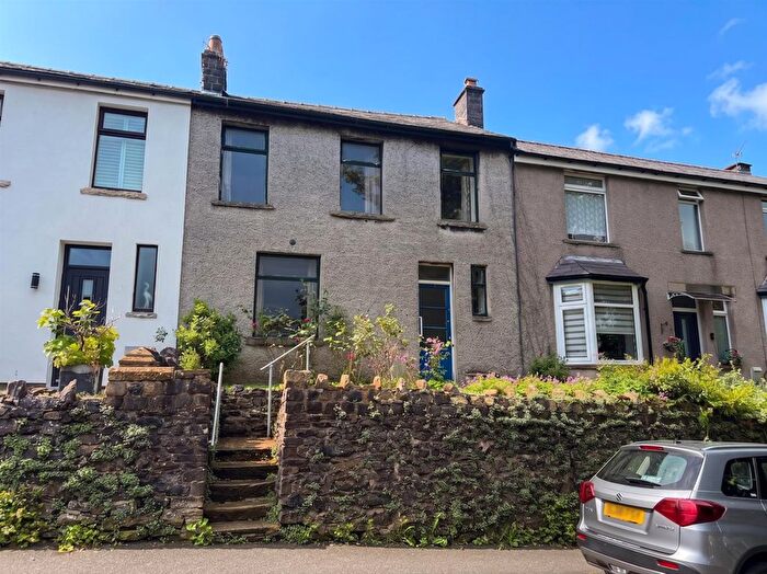 2 Bedroom Terraced House For Sale In Nunsfield Road, Buxton, SK17