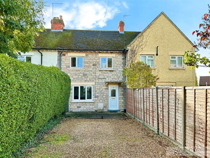 2 Bedroom Terraced House For Sale In Essex Road, Stamford, PE9