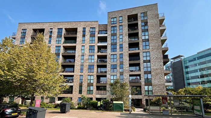 2 Bedroom Flat To Rent In Park Royal, London, NW10