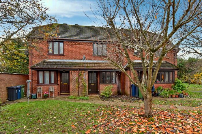 1 Bedroom Terraced House To Rent In Berwick Close, Marlow, Buckinghamshire, SL7