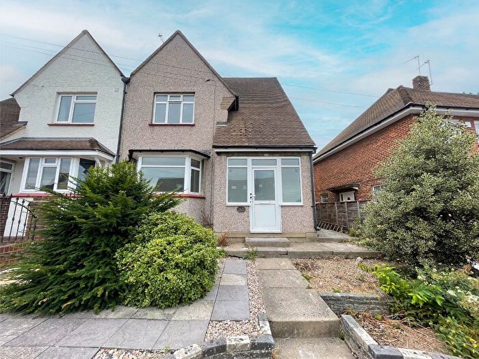 3 Bedroom Semi-Detached House To Rent In Taunton Vale, Gravesend, Kent, DA12