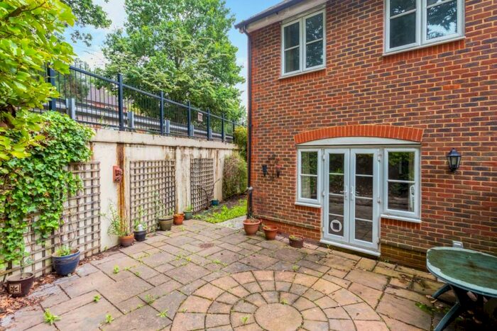 3 Bedroom Semi-Detached House To Rent In Spital Heath, Dorking, RH4