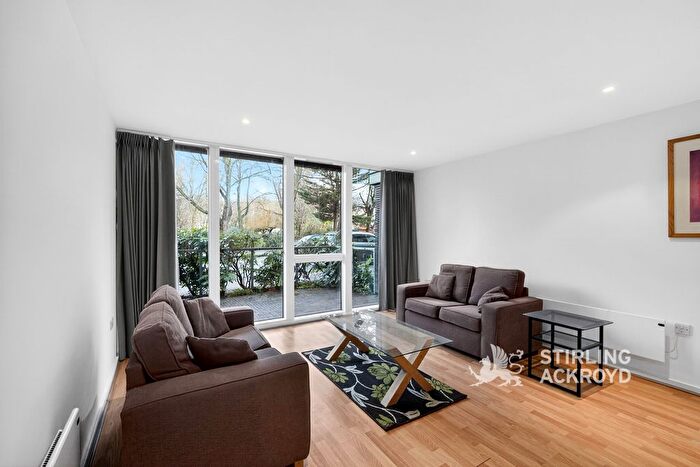 2 Bedroom Flat To Rent In Lever Street, London, EC1V