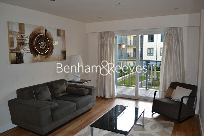 2 Bedroom Apartment To Rent In Boulevard Drive, Colindale, NW9