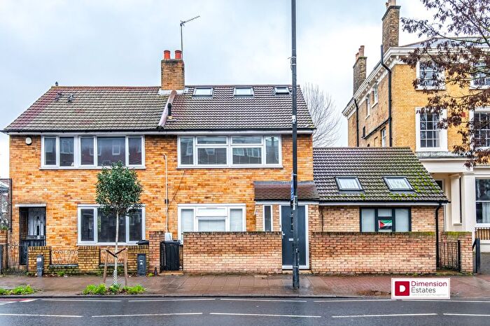 2 Bedroom Maisonette To Rent In Lower Clapton Road, Lower Clapton, Hackney, E5