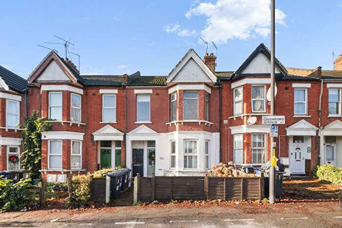 3 Bedroom Maisonette To Rent In Greenford Avenue, London, W7