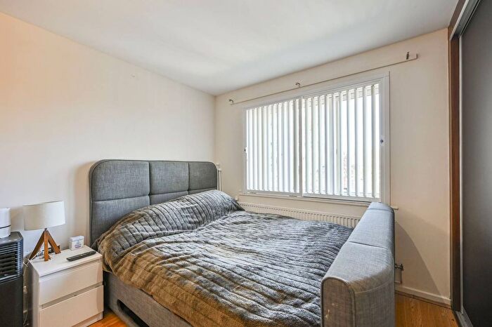 2 Bedroom Flat For Sale In Academia Way, London, Tottenham, London, N17