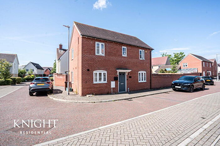 3 Bedroom Detached House For Sale In Wall Mews, Colchester, CO2
