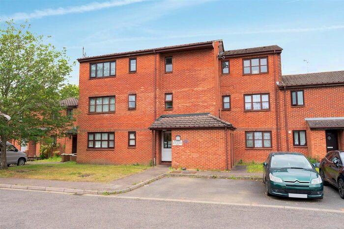 Studio To Rent In Newcourt, Cowley, Uxbridge, UB8