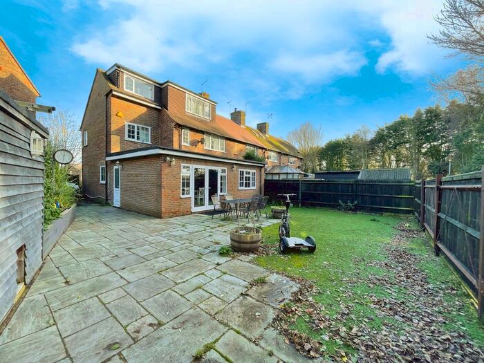 6 Bedroom Semi-Detached House To Rent In Rodney Crescent, Ford, BN18