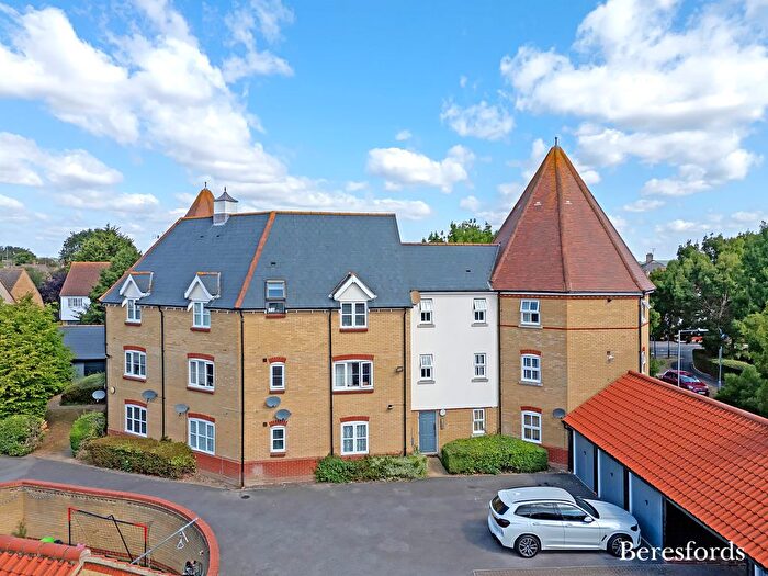 2 Bedroom Flat To Rent In Bridge Street, SS15