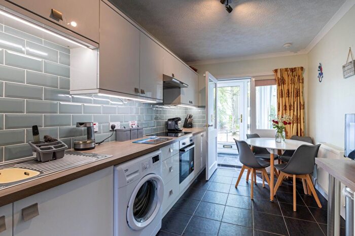 2 Bedroom Semi-detached House For Sale In Birch Avenue, Scone, Perth, PH2