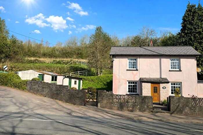 3 Bedroom Equestrian Facility For Sale In Coedkernew, Newport, NP10