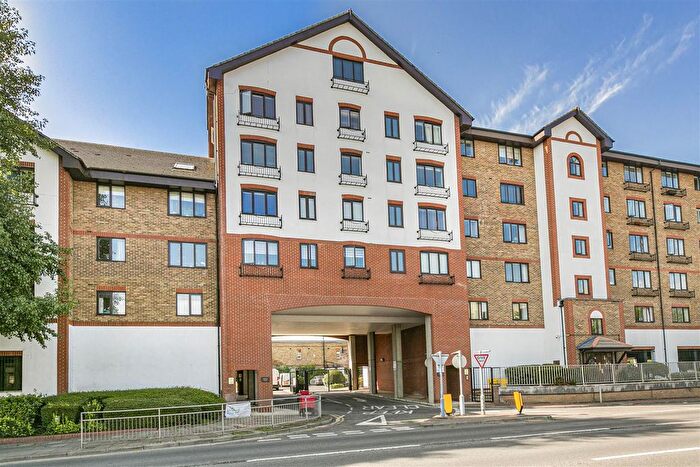 1 Bedroom Flat To Rent In Sopwith Way, Kingston Upon Thames, KT2