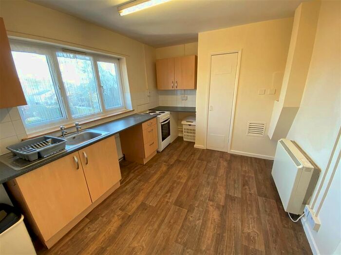 2 Bedroom Flat To Rent In Coldhorn Crescent, Wisbech PE13