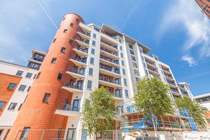 2 Bedroom Apartment For Sale In Grays Place, Slough, SL2