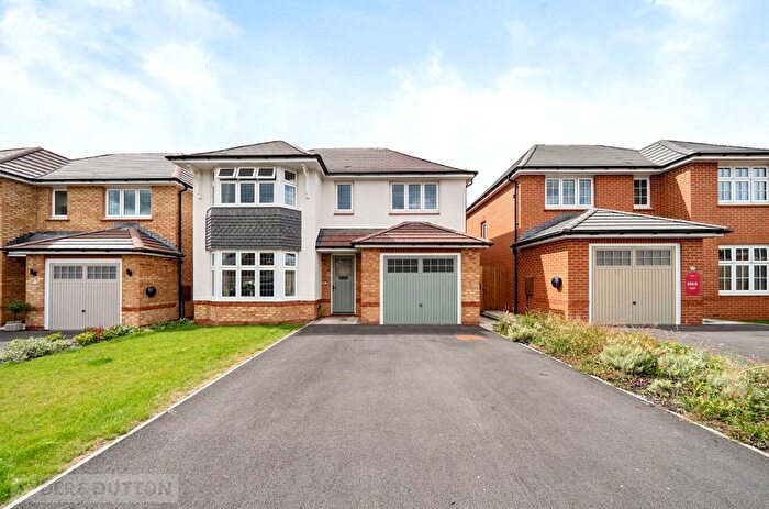 4 Bedroom Detached House For Sale In Bennett Way, Royton, Oldham, Greater Manchester, OL2