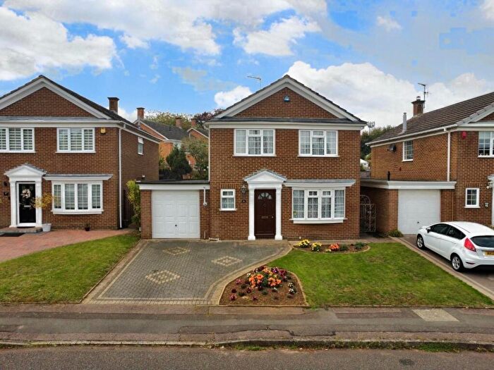 4 Bedroom Detached House For Sale In Conyngham Road, Meadowfields, Northampton, NN3